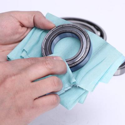 China 65gsm Heavy Duty Industrial Nonwoven Dry Wipes Jumbo Roll for Tough Cleanups for sale