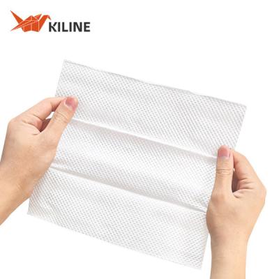 Chine 40gm serviettes à main laminées en V pliable jetables en papier de pâte de bois serviettes à main en papier à vendre