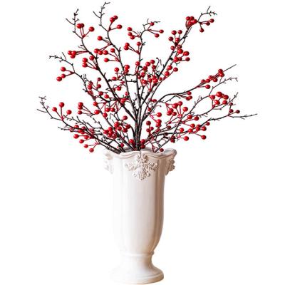 China Small Style Home Decoration Natural Red Fruit Rich Simulation Flowers Artificial Holly Berries Flower Home Decoration for sale