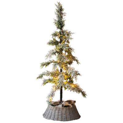 China Nordic Home Shopping Malls Christmas Decoration Snow Scene Christamas Home Decor Medium and Large Christmas Tree with LED Lights for sale