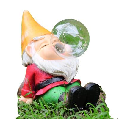 China Creative Europe Resin Garden Decorated With Bubble Blowing Gnome Model for sale