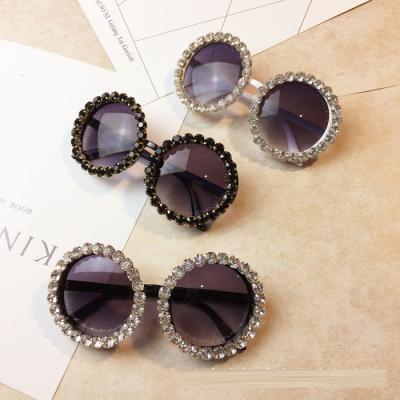 China Fashion Sunglasses Wholesale Custom Round Diamond Luxury Women Shades Sunglasses for sale