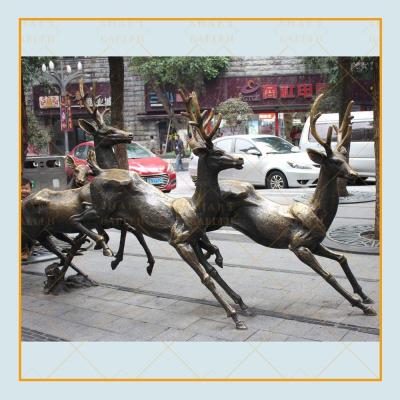 China Europe Garden Decoration Metal Cast Life Size Deer Statue Family Bronze Sculpture For Sale for sale