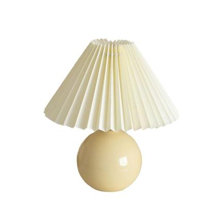 China Modern Retro Style Ceramic Pleated Lampshade Table Lamp Three-color Dimming Nordic Study Reading Table Lamp For Bedroom Home Decoration for sale