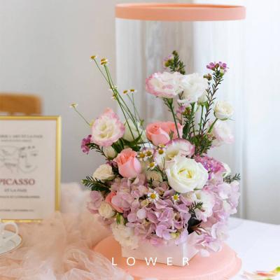 China Recycled Materials Wholesale Women's Day Mother's Day Gift Beautiful Preserved Roses Flower Bouquet With Gift Box And Gift Bag for sale