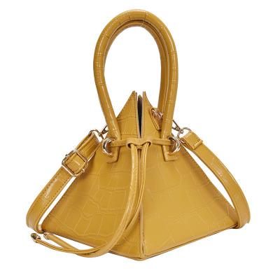 China Other Luxury Crocodile 2021Designer Designer Drawstring Evening Crossbody Pyramid Bag Pyramid Shoulder Alligator Messenger Purse for sale