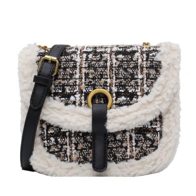 China soft & new design comfortable metal faux fur fabric winter luxury chain purses totes fabric bags fur cross - body bags for women for sale