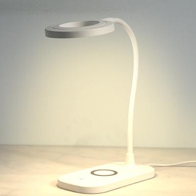 China 3 Steps CCT LED Table Lamp With Modern Led Table Light Wireless USB Fill Table Light Desk Lamp for sale