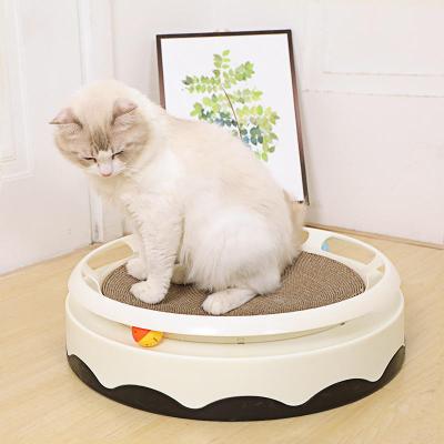 China Sustainable PP Waterproof Hull Moisture Resistant Non-Flaking Wrinkled 3 In 1 Multifunctional Durable Pet Cat Scratcher Board With Ball for sale