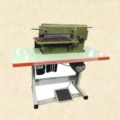 China Multi-Functional Belt Leather Plastic Belt Slitting Machine PVC Garment Shops Belt Slitting Machine PE Developing Machine 14 Inches for sale