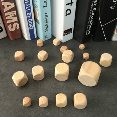 China Schima Superba Wooden Particles 1-8cm Large Round 6-Sided Corner Dies Small Creative Hand Painted Blank Wood Building Blocks DIY Block for sale