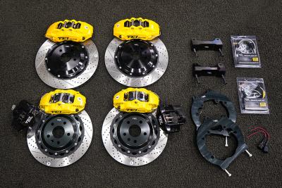 China VW Volkswagen CC Big Brake Kit 6 zuiger klem met geboorde en gesloten 355 * 32mm rotor + achterste EBP Te koop