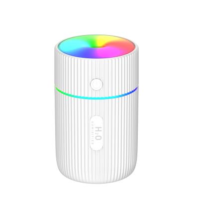 China Customizable Hot Selling Car USB Mini Portable Aromatherapy Essential Oil Cool Mist Air Humidifier for sale