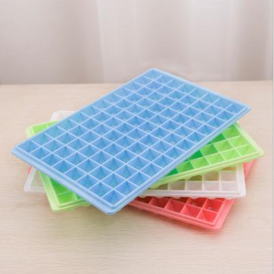 China Square Plastic Ice Cube Tray Grid Mold Ice-making Box Maker Ice mold for sale