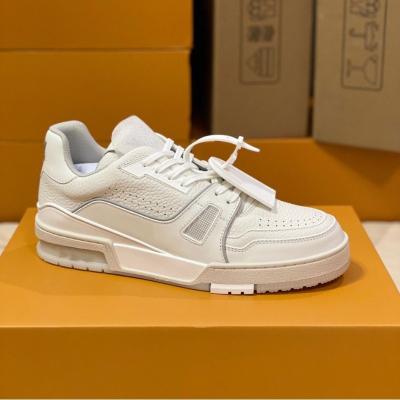 China Sports Active 2024 High end Customized Light Luxury Trend White Board Shoes Couple Casual Sports Shoes Luxury Thick Sole Women's Shoes for sale