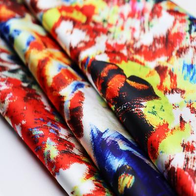 China Stretch Digital Printing 100% Rayon Fabric Custom Dress Digital Printing Material for sale