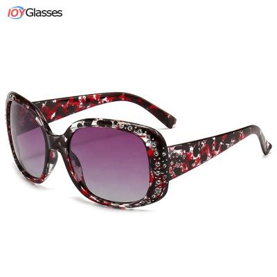 China Fashion Sunglasses OEM Rhinestone Oversized Sunglasses For Women Driving Fishing Outdoor Activities Eyewear for sale