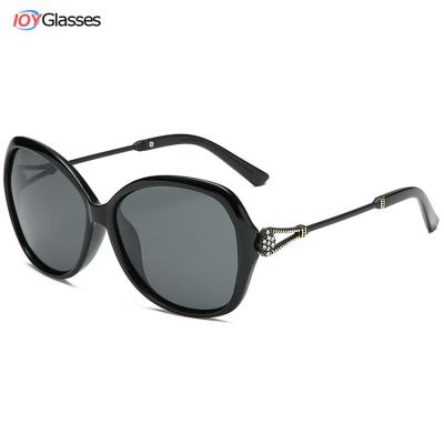 China Fashion Sunglasses Classic Retro Shades Sun Lenses To Drive Metal Frame Polarized Glass Women Sunglasses for sale