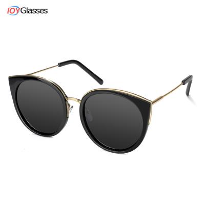 China Wholesale China Cat Eye Eyewear Eyewear Designers High Quality Sunglasses Women Oversized Mirrored Lenses Sunglasses for sale