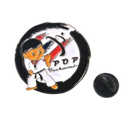 China Europe Factory Painted White Round Karate Taekwondo Brooch Lapel Pin For Awards for sale