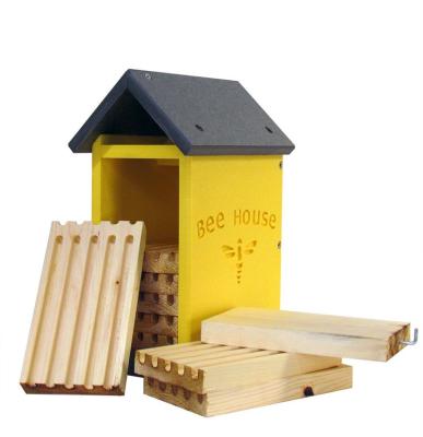 China Windproof can hang from the tree insect bird bee animal high quality small square house wholesale supplier for sale