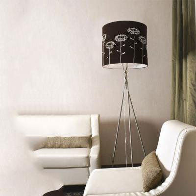 China Contemporary Floor Shade Bed Room Shade and Durable Fabric Tripod Floor Lamp for sale