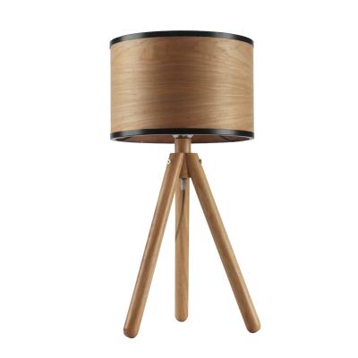 China Contemporary Premium Luxury Floor Lamp For Lavatory , Tripod Stand Lamp For Bedrooms And Shops for sale