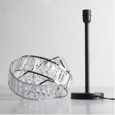 China Modern luxury crystal light lamparas de mesa modern table lamp decoration bedside desk base iron table lamp led for sale