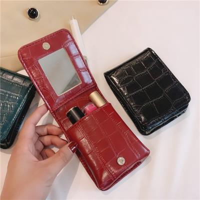 China Waterproof Crocodile Skin Lipstick Mini Small Bags Makeup Bag Organizer for Women with Mirror for sale