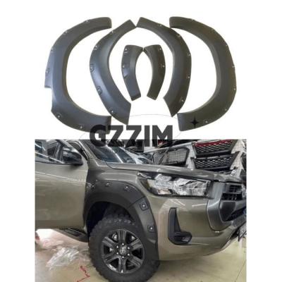 Cina Flare di accensione per auto in plastica nera / bianca per Toyota Hilux Revo 2021 Flare di accensione per ruote in vendita