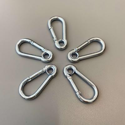 China Galvanized Heavy Industry Carabiner Safety Hook Metal Snap Hook With Eyelet For Aluminum Access Panel for sale