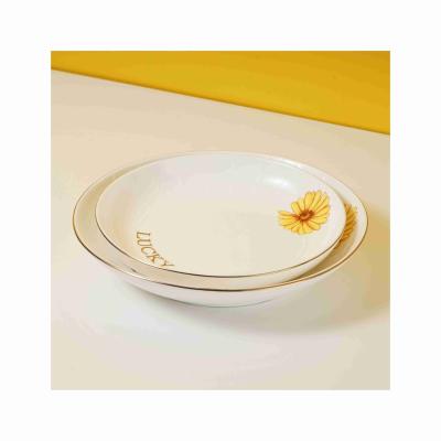 China Creative Gold CLASSIC Rim Ceramic Dinner Plate Simple 7 Inch Round Dish Dinner Plate for sale