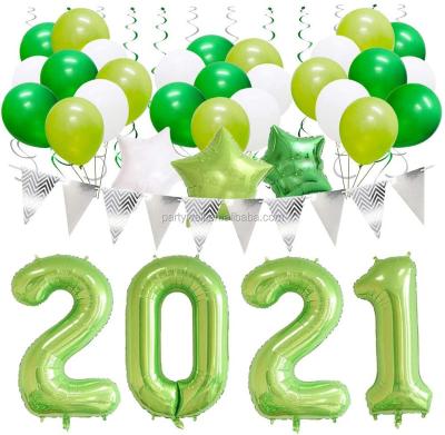 China Green 2021 Graduation Decorations 2021 Graduation Decorations Hanging Swirls Balloons Pennant Flag for New Years Eve Prom Anniversary Party for sale