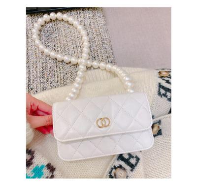 China Fashion High Quality Sheepskin Leather Diamond Lattice Shoulder Bag Designer With Elegant Pearl Strap For Women 19cm Luxury 17cm MINI for sale