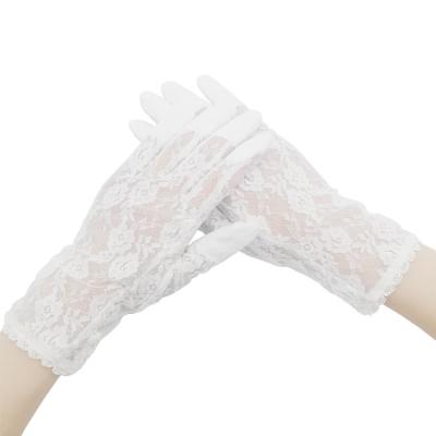 China Wrist Length White Lace Wedding Gloves Prices for sale