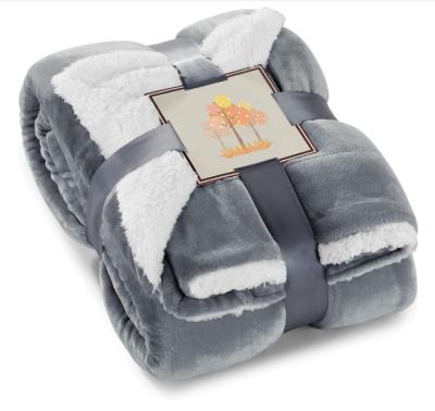 China Cobijas Super Comfortable Fashion Manta Pattern Anti-pilling Flannel Throw Soft Sherpa Fleece Blankets for sale