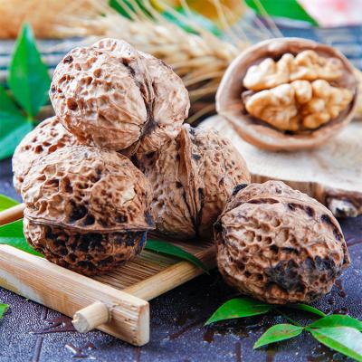 China High Quality Diet-Friendly Walnuts With Black Shell Walnut Taste Element Richer Yunnan Walnuts for sale