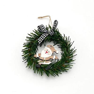 China DIY High Quality Popular Fashion Christmas Decoration Funny Christmas Wreath for sale