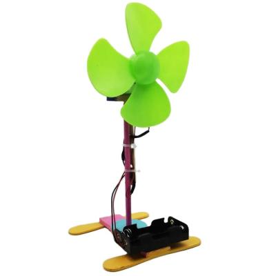 China Eco-Friendly Material Item Small Fan Science And Wooden Educational Toys Children Educational Physical Experiment for sale