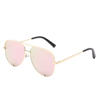 China Fashion Sunglasses 2023 Retro Fashion Sunglasses Women Oversized Gradient Sunglasses For Men Vintage Shades Big Metal Frame UV400 Lenses for sale