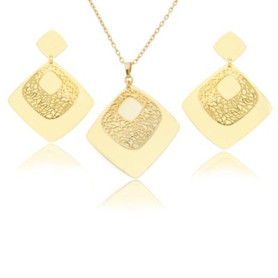 China TRENDY square gold and tangled gold hollow out trendy fashion jewelry set for gift engagement for sale