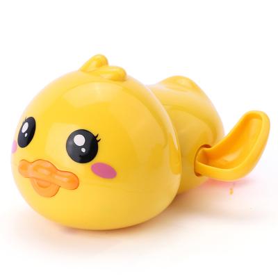 China Water Sports Park Hot Selling Cute Cartoon Juguetes de Bath Duck Brinquedos Swimming Pool Rubber Yellow Wind Up Toys for sale