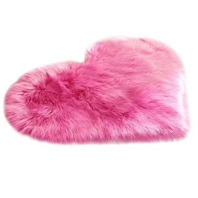 China Modern Faux Fur Bedroom Blankets Non Slip Imitation Sheepskin Woolen for sale