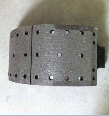 China DURABLE FRONT BRAKE SHOE MK528559 FOR MITSUBISHI FV517 TRUCK for sale