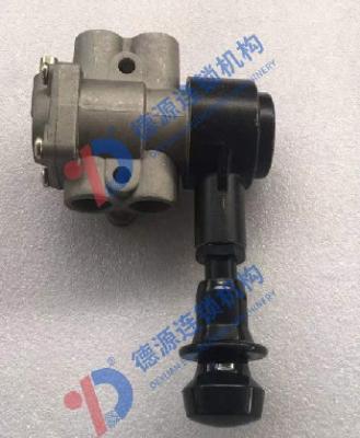 China Mitsubishi Fuso Hand Brake Valve MK449782 Truck Parts For Mitsubishi for sale