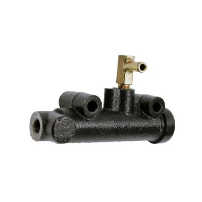 Cina Sistema di trasmissione del camion CLUTCH MASTER CYLINDER 1-47500239 147500239 per il camion giapponese ISUZU in vendita