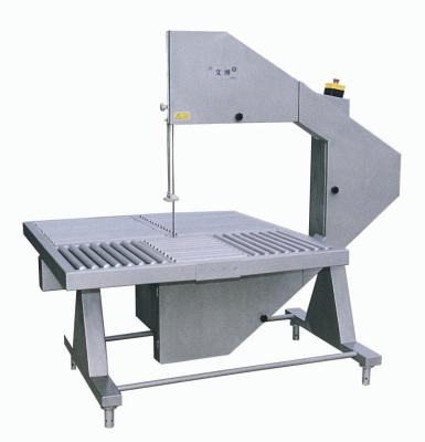 China Food Grade Band Saw Meat Cutter 600MM Cutting Width With Roller Workbench for sale