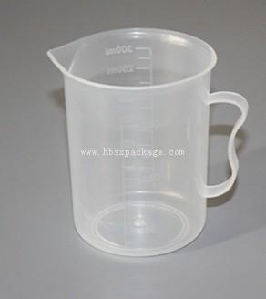 China PP 250ml Plastic measuring cylinder & cup bottle for experiment  strong and safe for sale