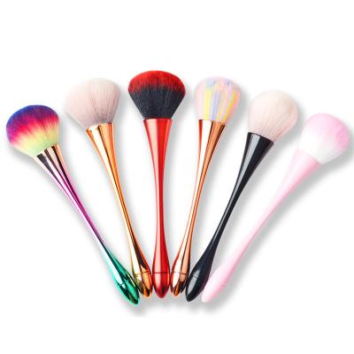 China Easy Apply Small Size Shape Makeup Brush Hot Selling Simple Nail Brush for sale