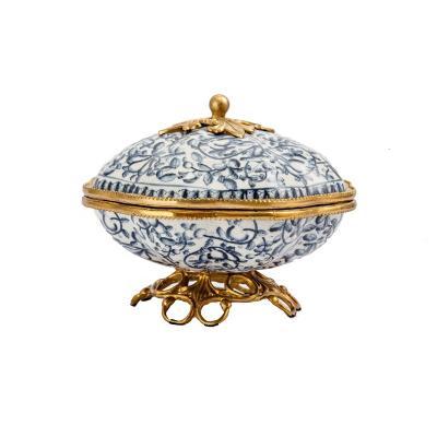 China Manufacturer Decorative Hand Made China Blue and White Ceramic and Brass Chinese Style Home Decor Porcelain Candy Bowl and Dish Accessories for sale